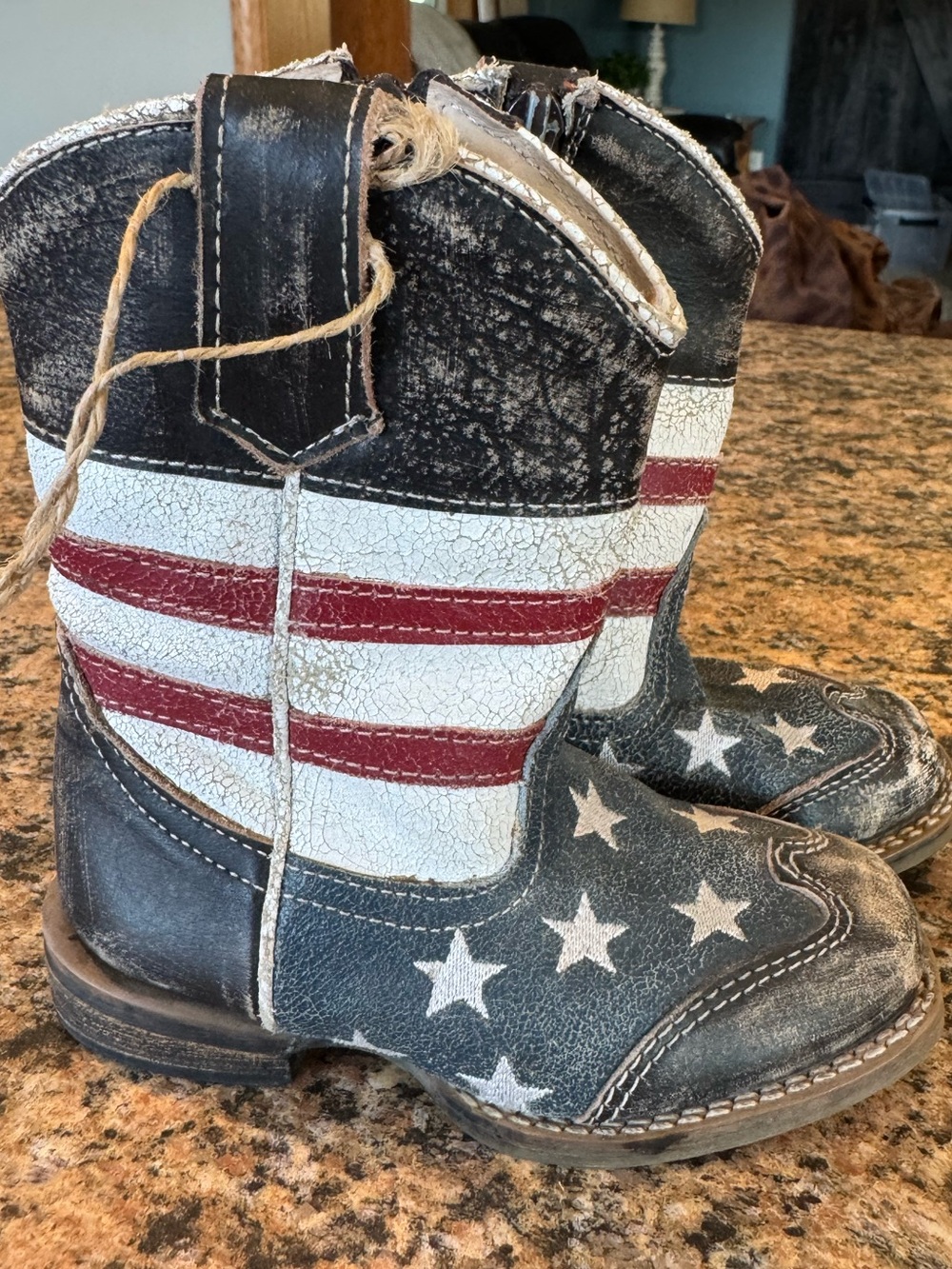 Roper Kids American Flag Stars & Stripes Cowboy Boots in Black, White, Red
